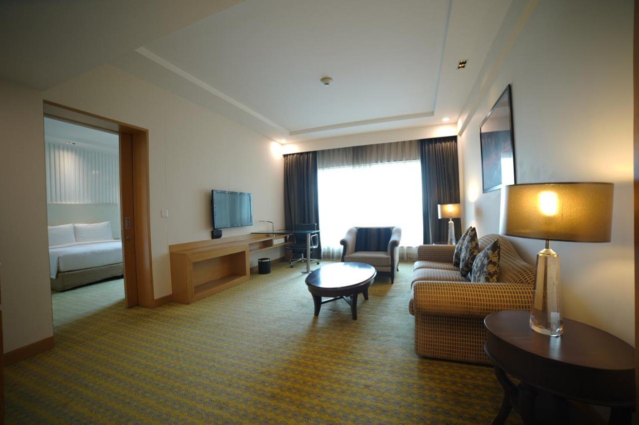 Holiday Inn Amritsar Ranjit Avenue By Ihg Exteriör bild